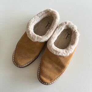 Zodiac Slippers Size 8 - Cozy Faux Fur Lined